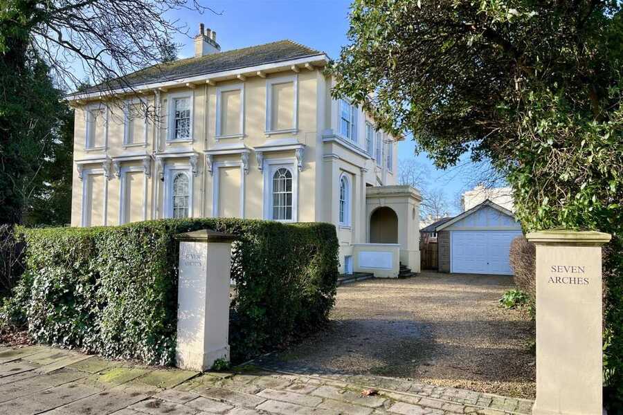 Property photo 1
